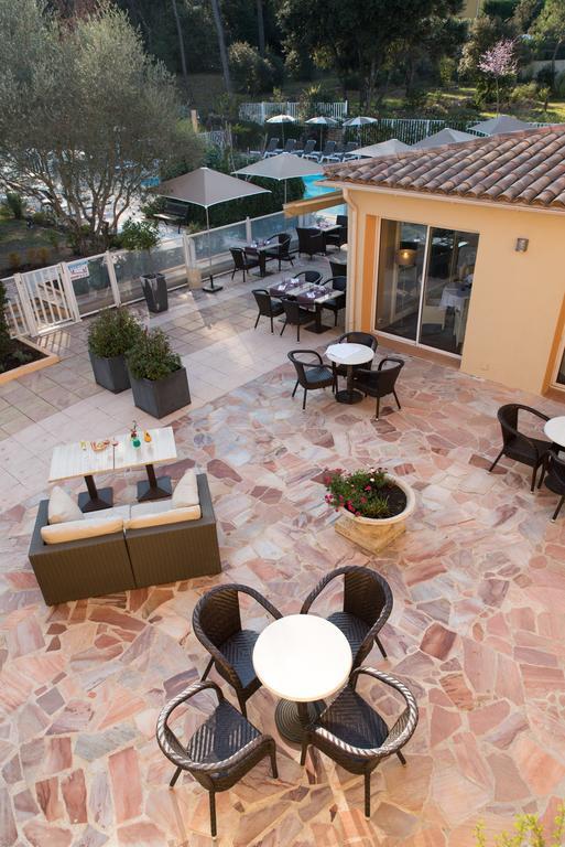 Logis Hostellerie De L'Abbaye 르토로네 외부 사진
