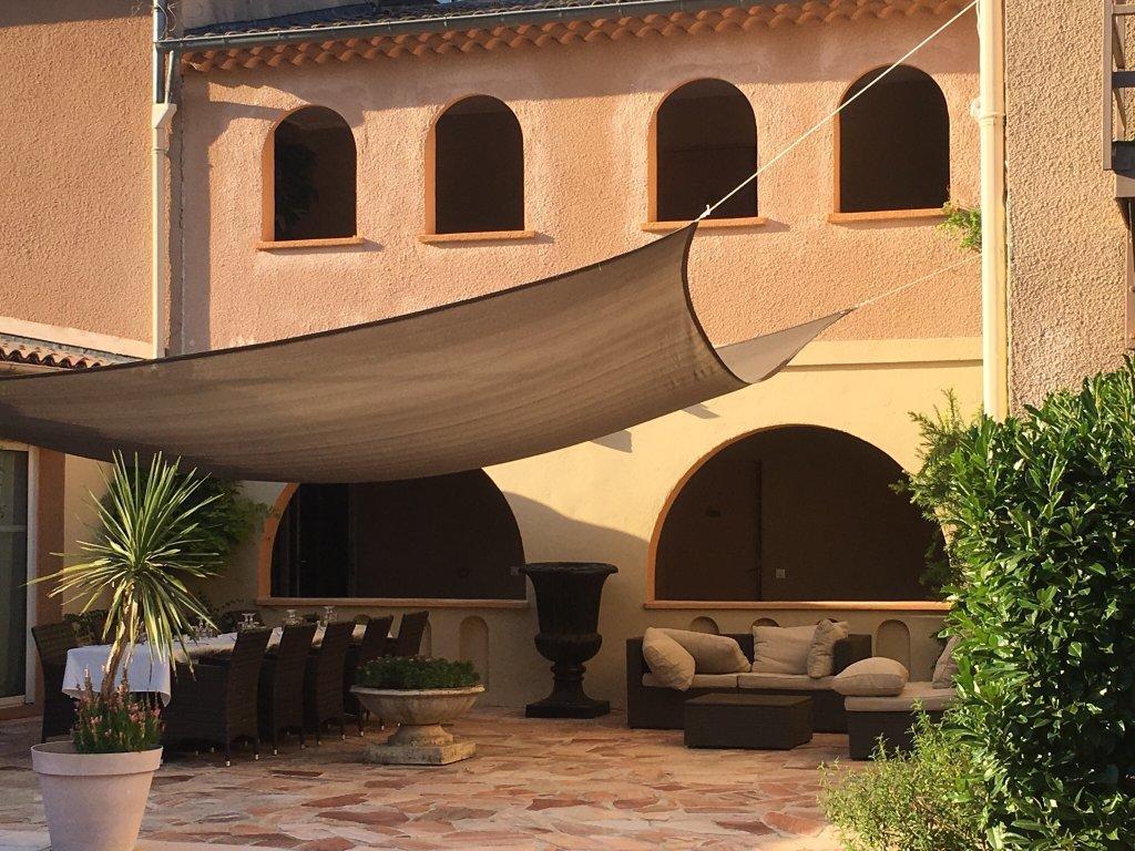 Logis Hostellerie De L'Abbaye 르토로네 외부 사진