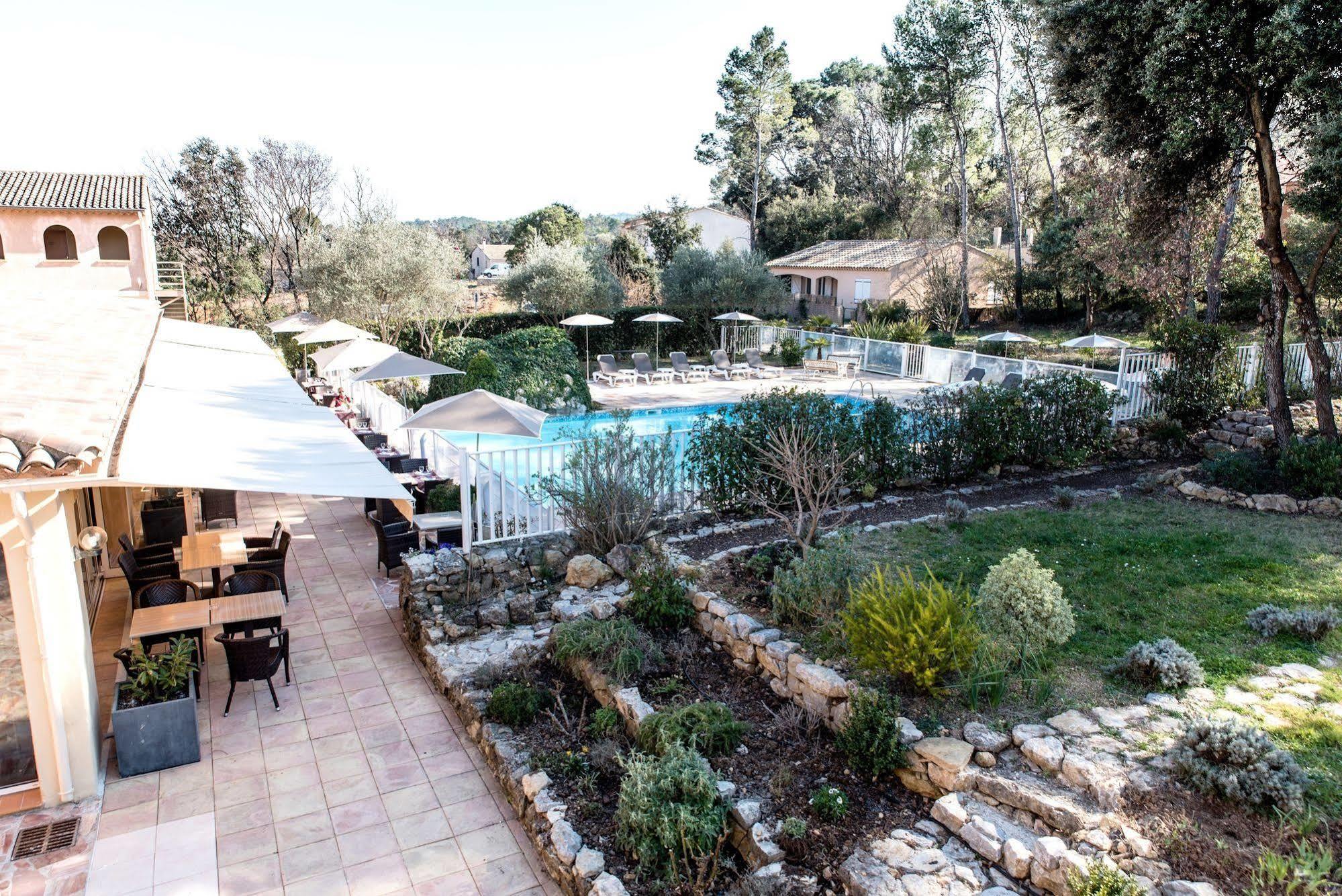 Logis Hostellerie De L'Abbaye 르토로네 외부 사진